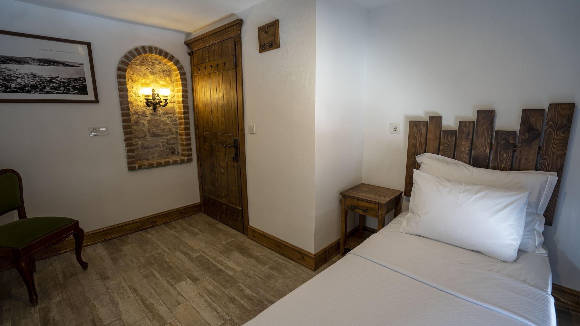 Villa Pietra Butik Otel Ayvalı Exterior foto